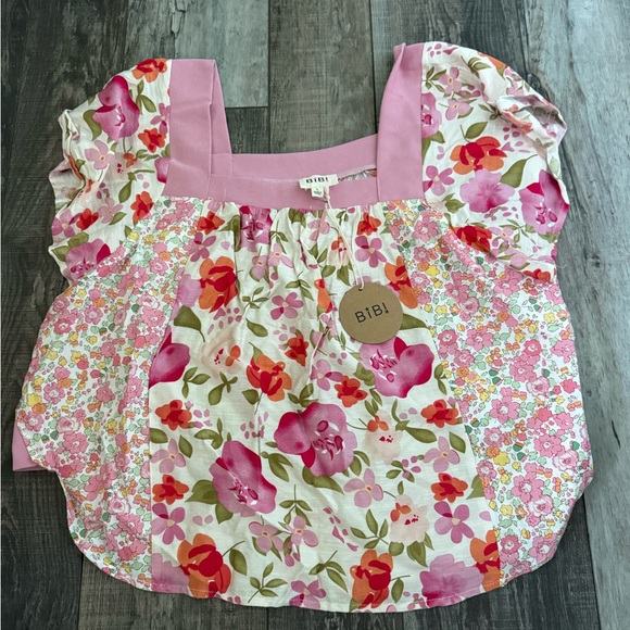 BiBi Floral Blouse with Pink and Red Accents - Picture 1 of 3